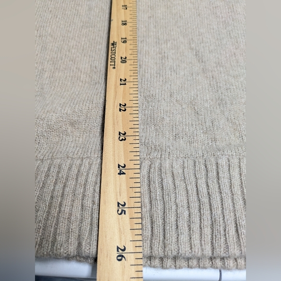 Patagonia Heathered Gray Crew Neck Sweater - Picture 9 of 12